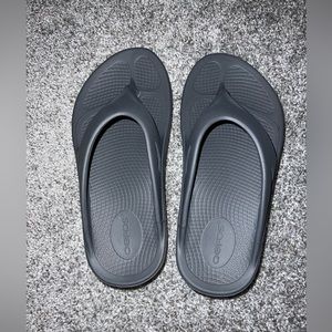 Gray Oofos sandals size 6